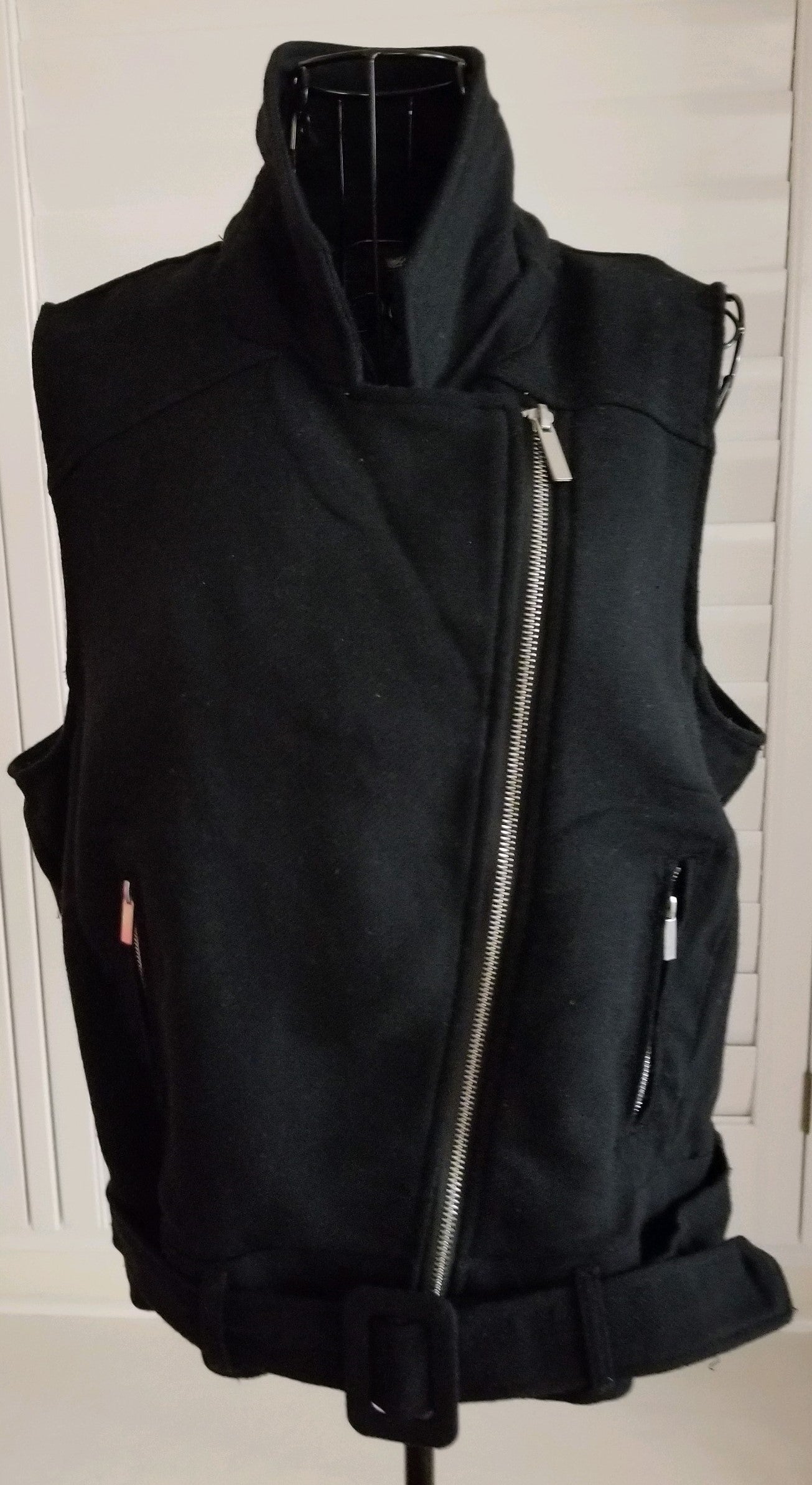 Black Vest Jacket - Sleeveless