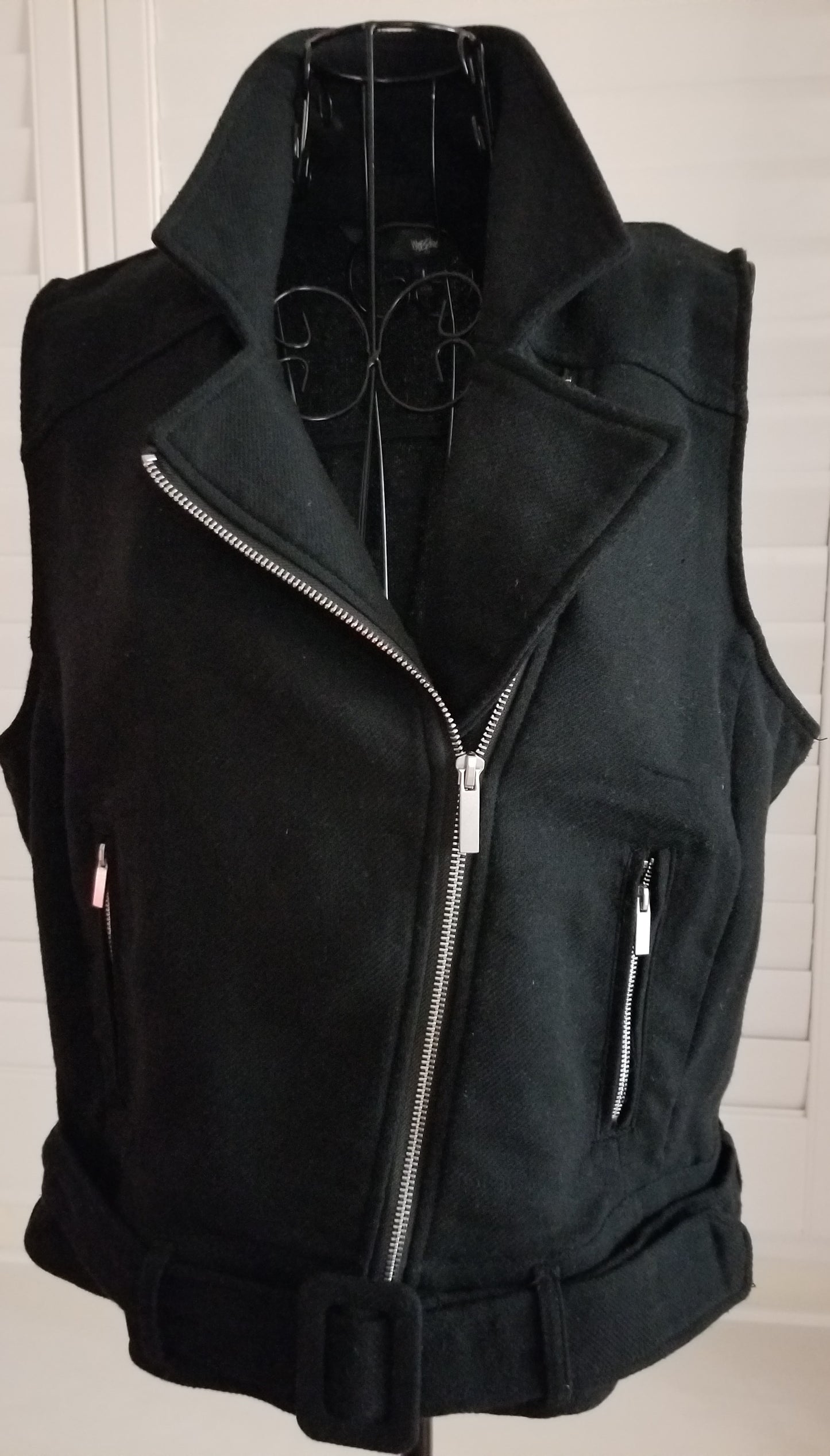 Black Vest Jacket - Sleeveless