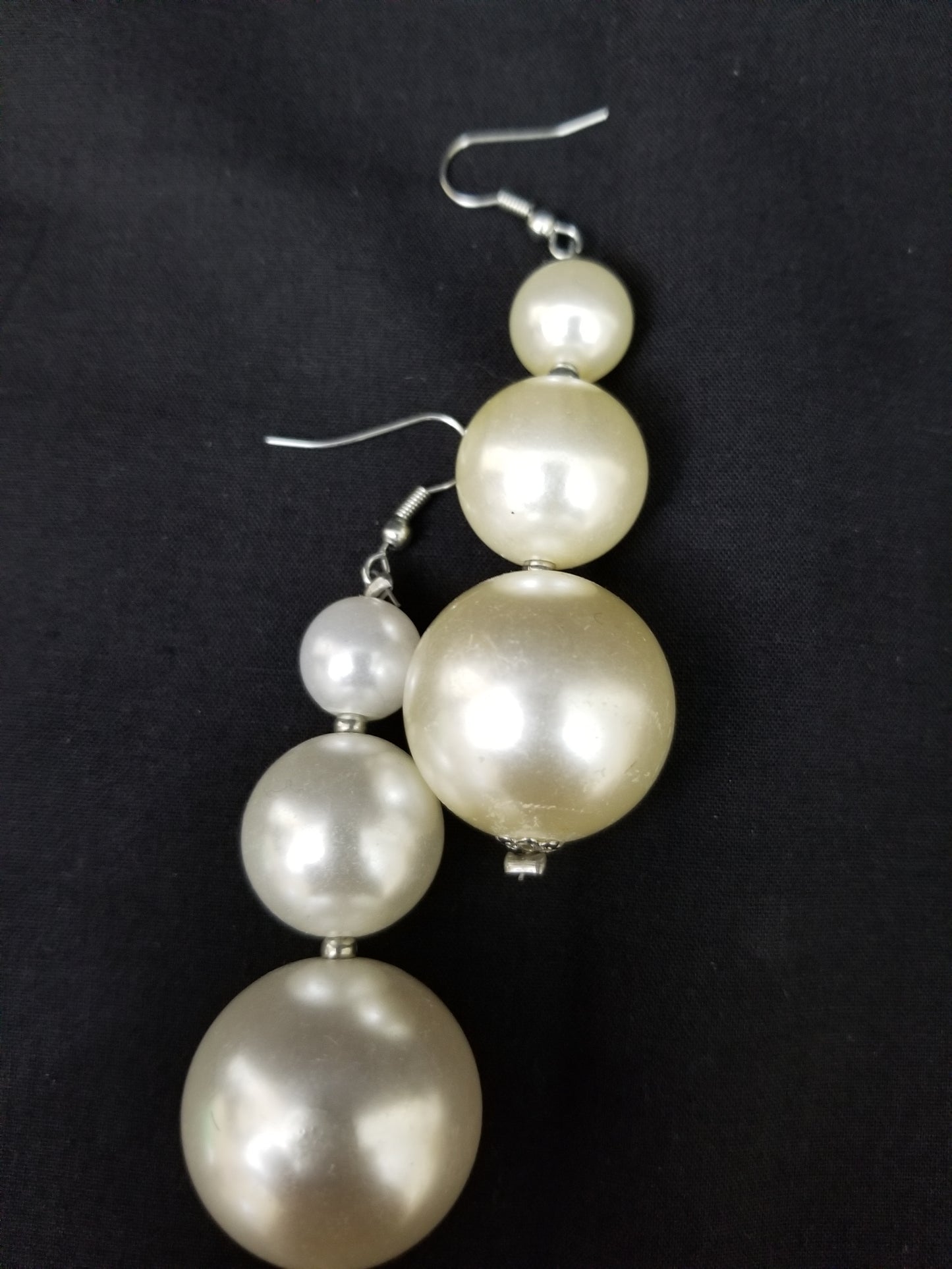 Dangling Pearl Earrings