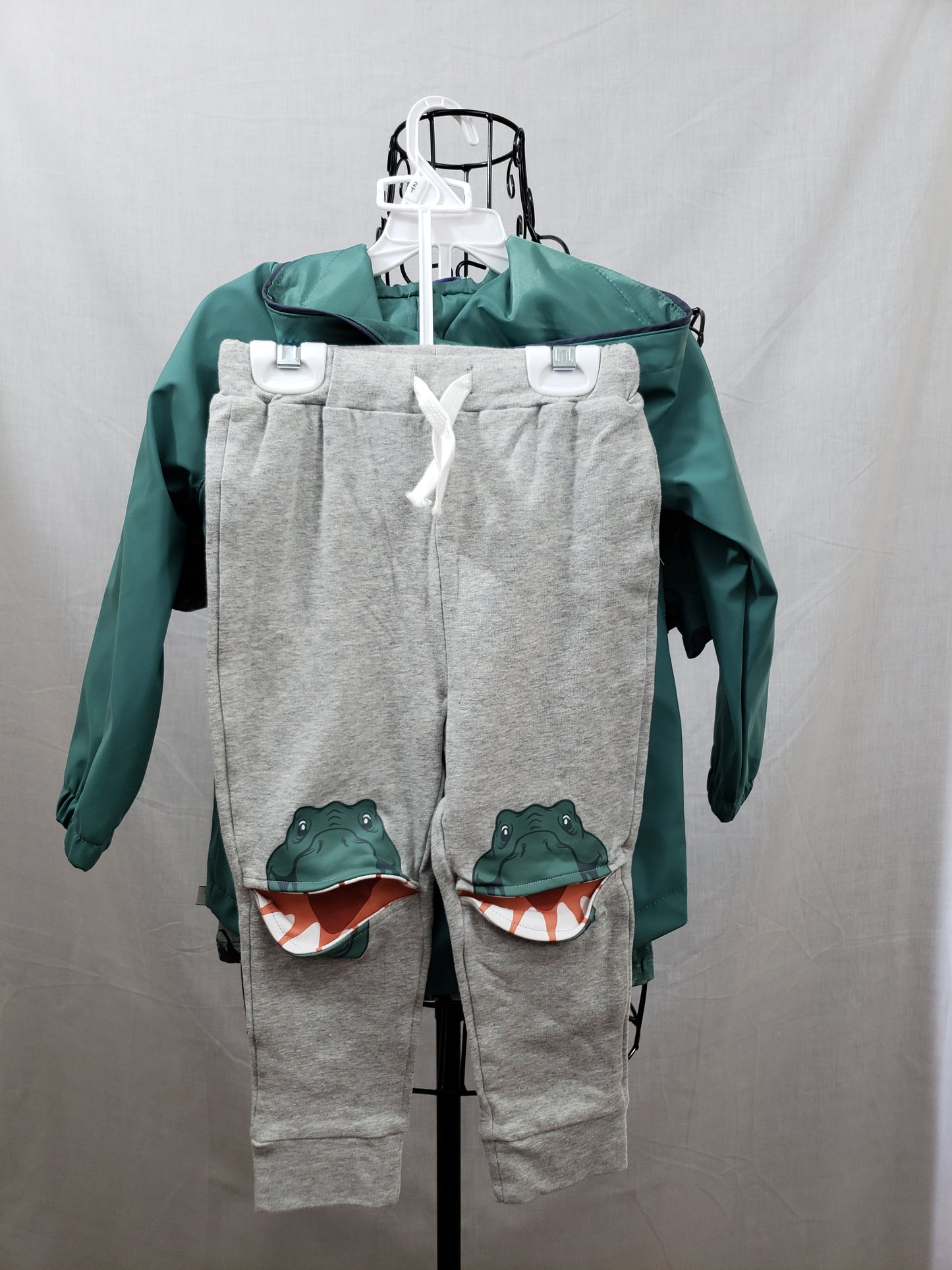 Tommy Bahama Dinosaur Raincoat with Hood and Sweatpants - New